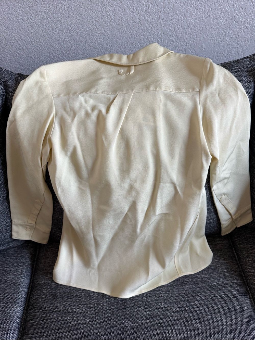 Jacquemus La Chemise Pablo – Pale Yellow, Les Sculptures NWT - Picture 8 of 8